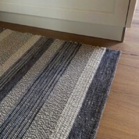 Handgewebter Teppich